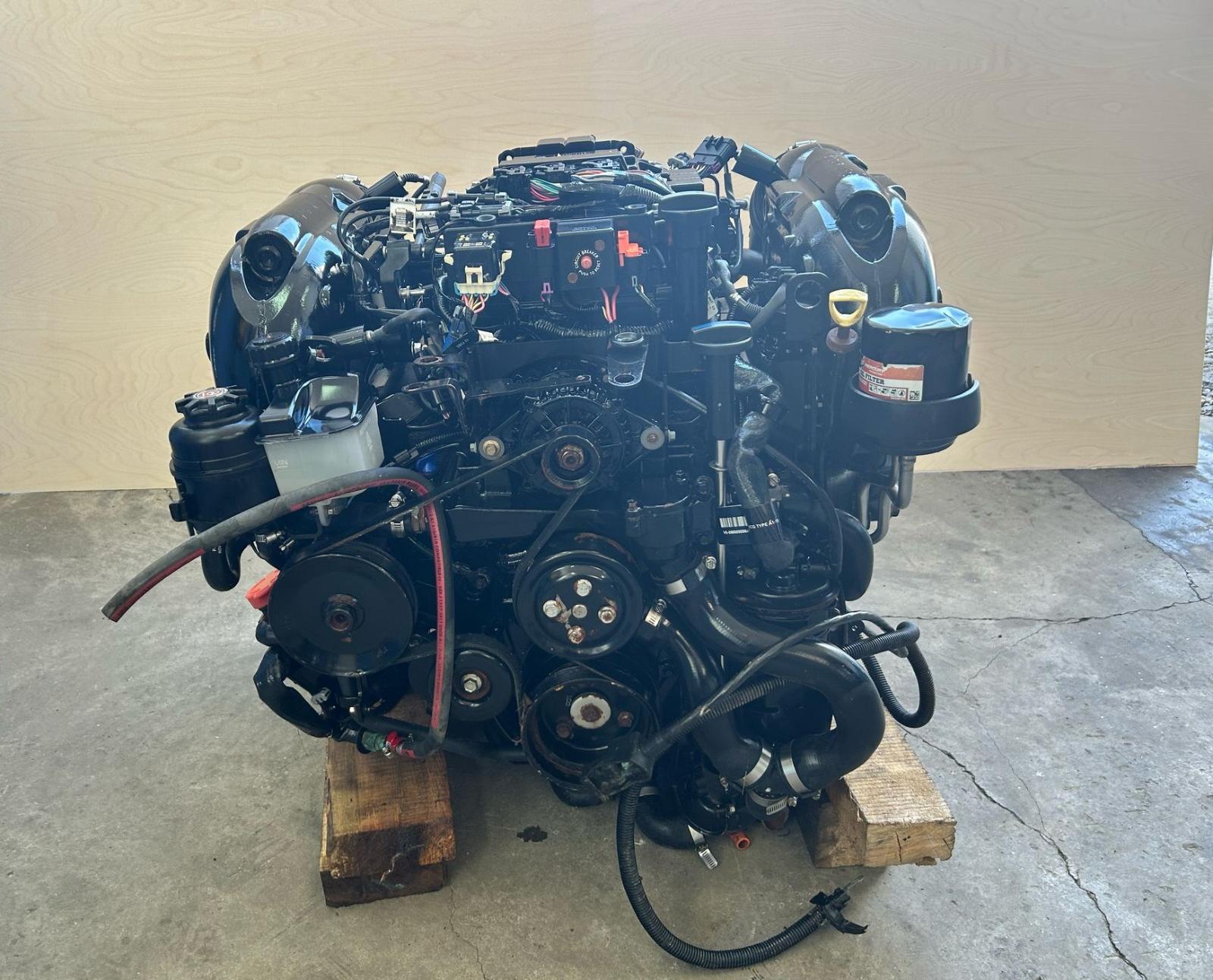 Silnik Mercriuser 4,5l 250 KM (na katalizatorach)